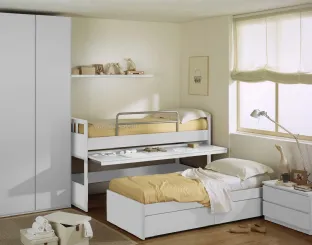 Cameretta in laccato bianco opaco Castelli composizione 01 con letto estraibile di Fratelli Elli
