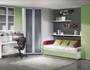 Cameretta salvaspazio Camere composizione 02 in laccato opaco con divano letto e cabina armadio angolare di Fratelli Elli