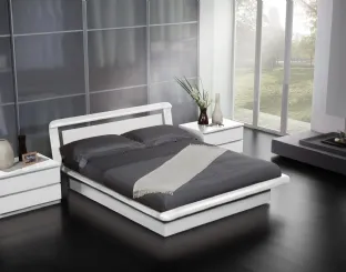 Letto matrimoniale in legno laccato Elica di Fratelli Elli