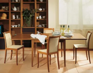 Sedia in tessuto con struttura in legno SD753 di Fratelli Elli